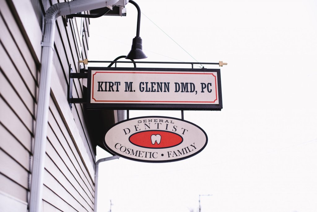 Kirk M Glenn DMD sign